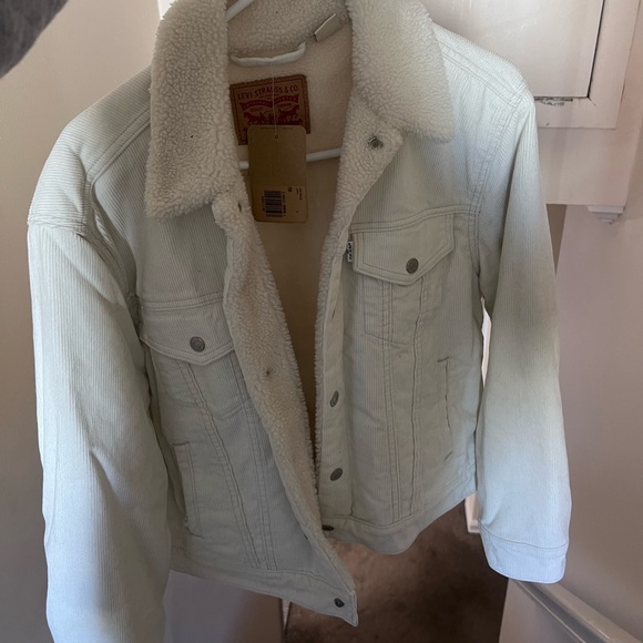 Levi White Ex-BF Jacket - Picture 4 of 7